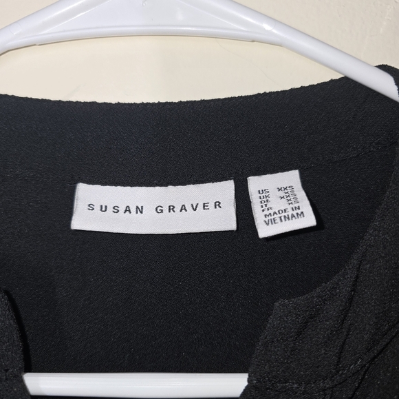 Susan Graver Gold and Black Long Sleeve Tee - Picture 2 of 3
